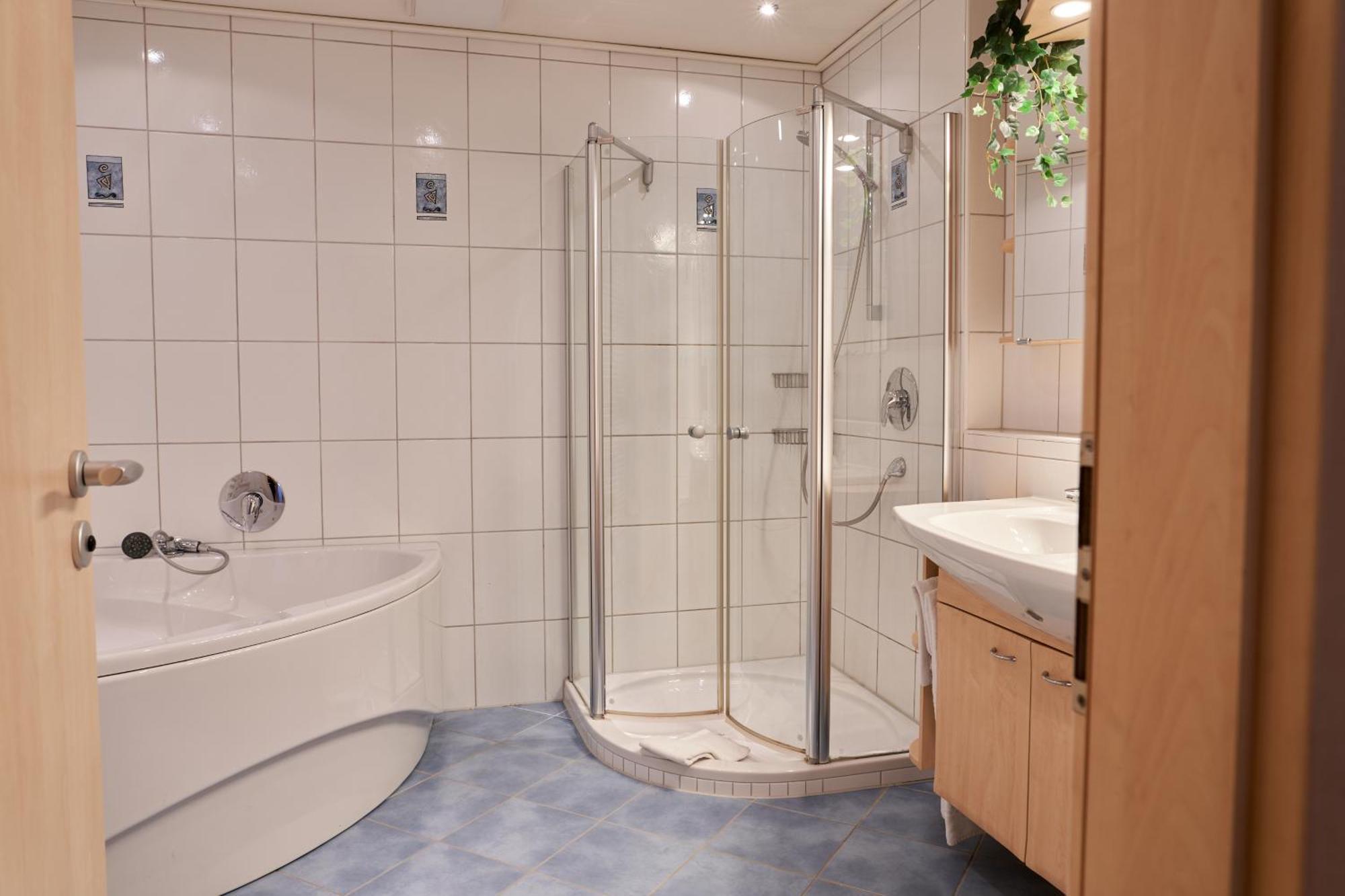 Motel Drei Koenig- Ihr Transithotel Heimsheim Ngoại thất bức ảnh